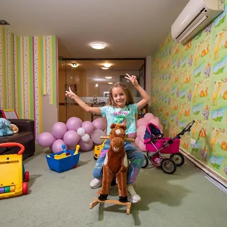 Family Luxury Apartments Terra - 4 Star Free Spa Resort, Golf I Skiing * Банско